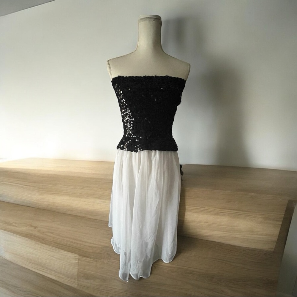 Girls Vintage ILGWU Elegant Black Sequins and White Chiffon Layered Formal Dress